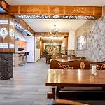 Czarna Turnia -Zakopane 住宿加早餐酒店 3*