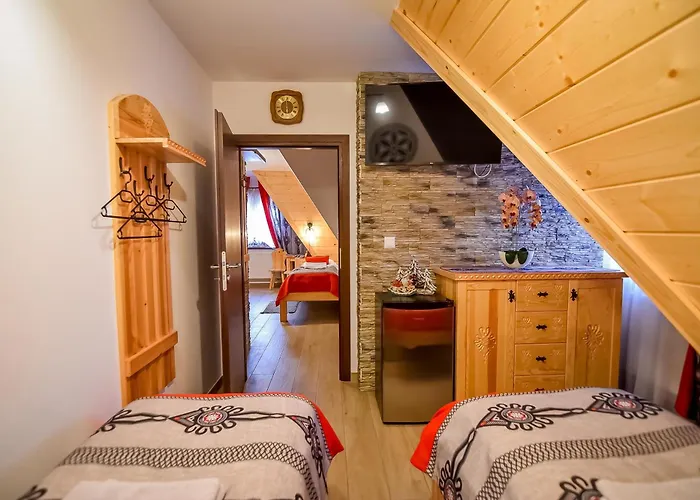 Alojamento de Acomodação e Pequeno-almoço Villa-czarna Turnia 3*